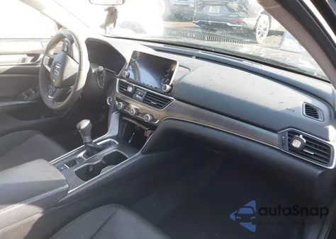 2018 Honda Accord Lx z USA, uszkodzony, nr VIN 1HGCV1F14JA088777